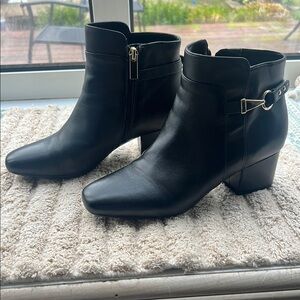 Elegant Black Ankle Boots